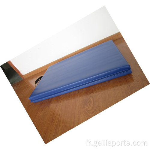 Couleur personnalisée écologique 2 panneau PVC pliing kids gym tapis gym gym